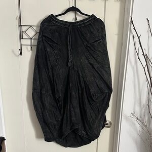 Little Kathmandu Chic Asymmetrical Skirt L